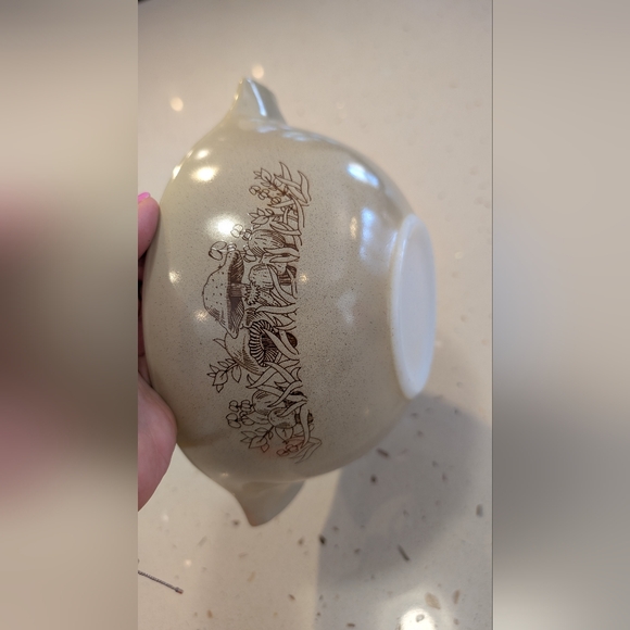 Vintage PYREX Mixing Bowl with Mushroom Design - Picture 11 of 11